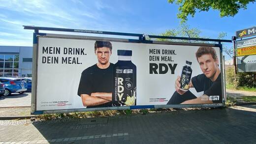 Thomas Müller präsentiert die neue Trinkmahlzeit RDY
