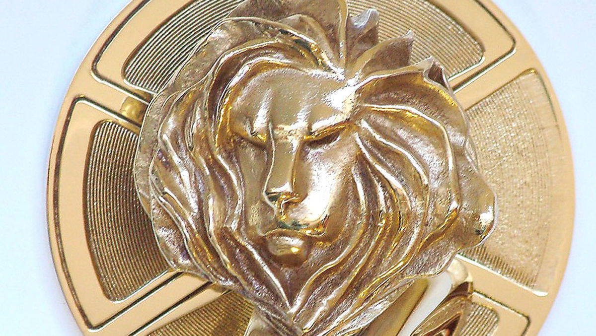 Von Kreativen auf der ganzen Welt heiß begehrt: der Cannes-Löwe in Gold.