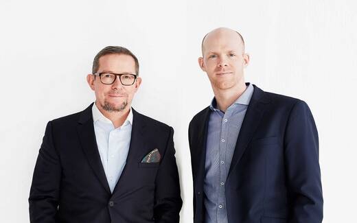 Bernd Wild und Sven Bueteroewe (v.l.) leiten den den Bielefelder Standort des Mediaindependents.