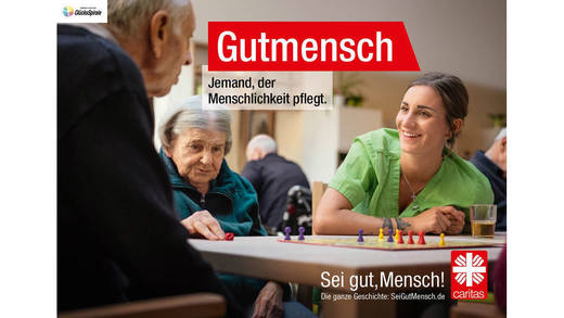 Franziska Riederle kümmert sich um pflegebedürftige Seniorinnen und Senioren