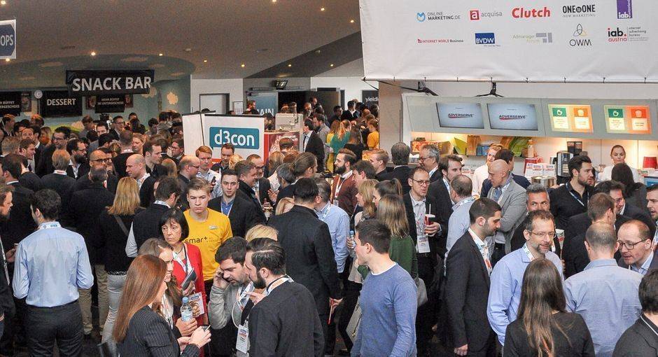 Das übervolle Foyer des Cinemaxx Kinos zur d3con.