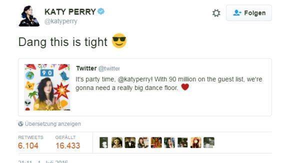 Twitter gratuliert Katy Perry zu ihrem Rekord.