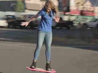 Zu schön, um wahr zu sein: Viral-Kampagne mit Hoverboard Zu schön, um wahr zu sein: Viral-Kampagne mit Hoverboard