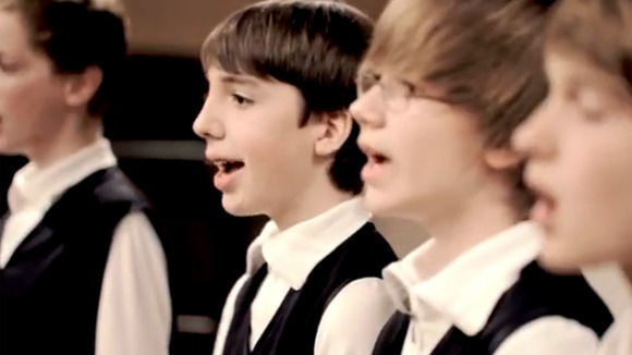 Der Knabenchor Wuppertaler Kurrende unterstützt mit einem besonderen Auftritt The International Children's Fund. Der Knabenchor Wuppertaler Kurrende unterstützt mit einem besonderen Auftritt The International Children's Fund.
