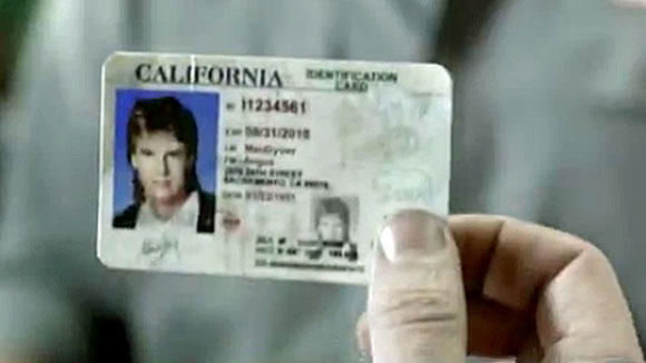 Da war er noch jung: MacGyver alias Richard Dean Anderson im Einsatz für Mercedes. Da war er noch jung: MacGyver alias Richard Dean Anderson im Einsatz für Mercedes.