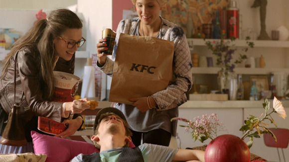 Junge, hippe Menschen: Das ist die Zielgruppe von Kentucky Fried Chicken. Junge, hippe Menschen: Das ist die Zielgruppe von Kentucky Fried Chicken.