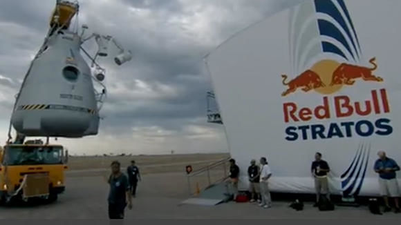 sensations_sprung_red_bull_glueht_an_der_stratosphaere_evo_580x326.jpg