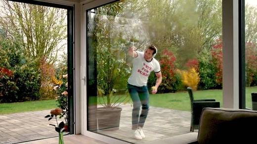 Mit einem humorvollen Spot will Surig auch bei der jüngeren Zielgruppe punkten
