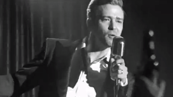 Justin Timberlake schmettert für Bud Light Platinum. Justin Timberlake schmettert für Bud Light Platinum.