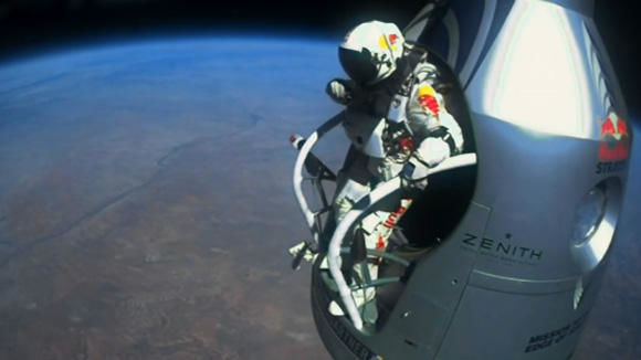 "Once in a lifetime moment": Felix Baumgartner kurz vor dem Sprung. "Once in a lifetime moment": Felix Baumgartner kurz vor dem Sprung.