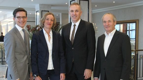 B4P-Team: Arne Bergmann (Springer), Bärbel Wernekke (G+J), Andreas Schilling (Burda), Adrian Weser (Bauer). B4P-Team: Arne Bergmann (Springer), Bärbel Wernekke (G+J), Andreas Schilling (Burda), Adrian Weser (Bauer).