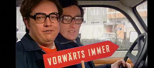 Oliver Kalkofe moderiert die Preisverleihung - und tritt im Trailer auf.