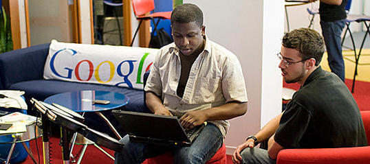 Google-Entwickler bei der Arbeit: Der Konzern unternimmt einen neuen Anlauf ins Social Web.
