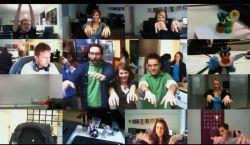 Via Live-Stream und Skype-Chat warb Zeros+Ones um Aufmerksamkeit.