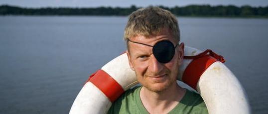 Beim rbb ist Michael Kessler ab heute mit der dritten Staffel seiner Erfolgsreihe "Kesslers Expedition" zu sehen. Um TV und Social Media zu verknüpfen, "brechen wir uns einen ab", erklärt Kessler im Interview mit W&V Online.