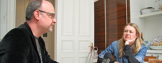 Carola Wendt ist heute Personalberaterin - und empfängt Steffen Lukas von Radio PSR sehr freundlich, obwohl er sie mit seinem "Sinnlos-Telefon"-Streich einst ganz schön hereingelegt hat...