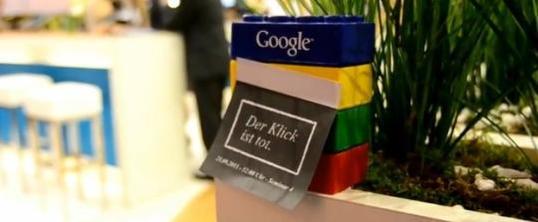 Die kleinen Klebezettel sind überall auf der Dmexco zu finden gewesen.