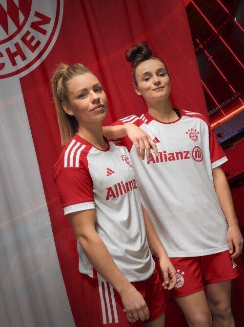 Auch die Frauen tragen das neue Adidas-Outfit.