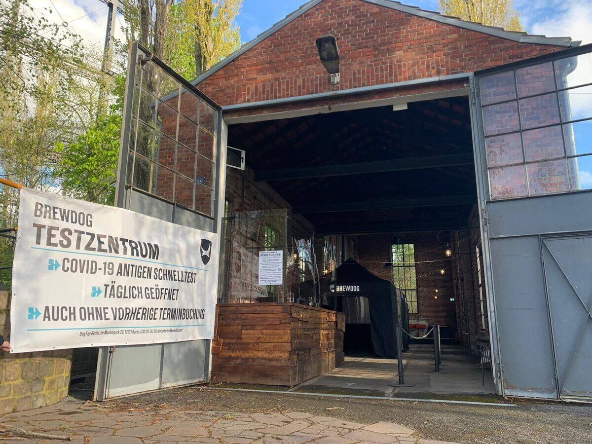 Tor auf: Getestet wird in einem Gebäude des Restaurants DogTap