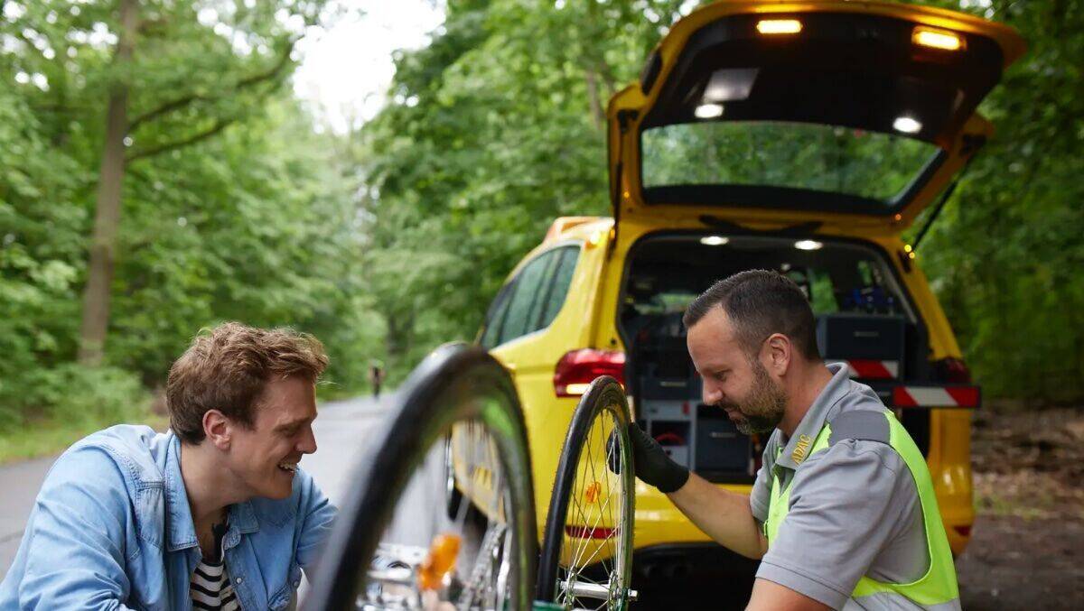 Unterwegs auf dem Rad ausgebremst? Die ADAC-Fahrrad-Pannenhilfe greift ab 1. Juni deutschlandweit.