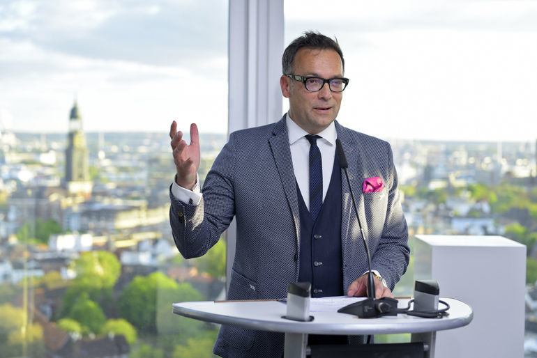 ADC-Präsident Stephan Vogel begrüßt die Gäste.
