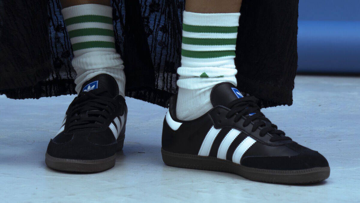 Wie Adidas den Klassiker Samba OG neu inszeniert W V