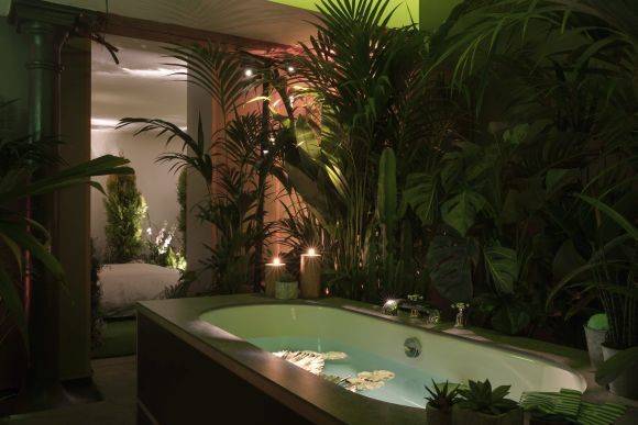 Das Badezimmer im Großstadtdschungel Londons. (Bild: Pantone)