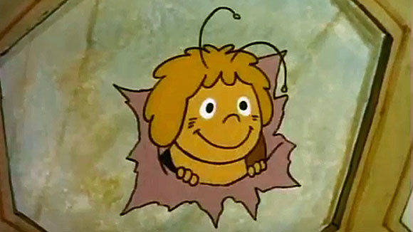 So rund war "Biene Maja", als sie 1976 in der ersten Folge aus der Wabe schlüpfte (Screenshot: Youtube/ZDF/Studio 100).