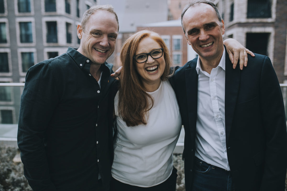 Die Standortchefs von DDB Hamburg (v.li.): Fabian Roser, Elham Thienhaus und Jochen Spöhrer.