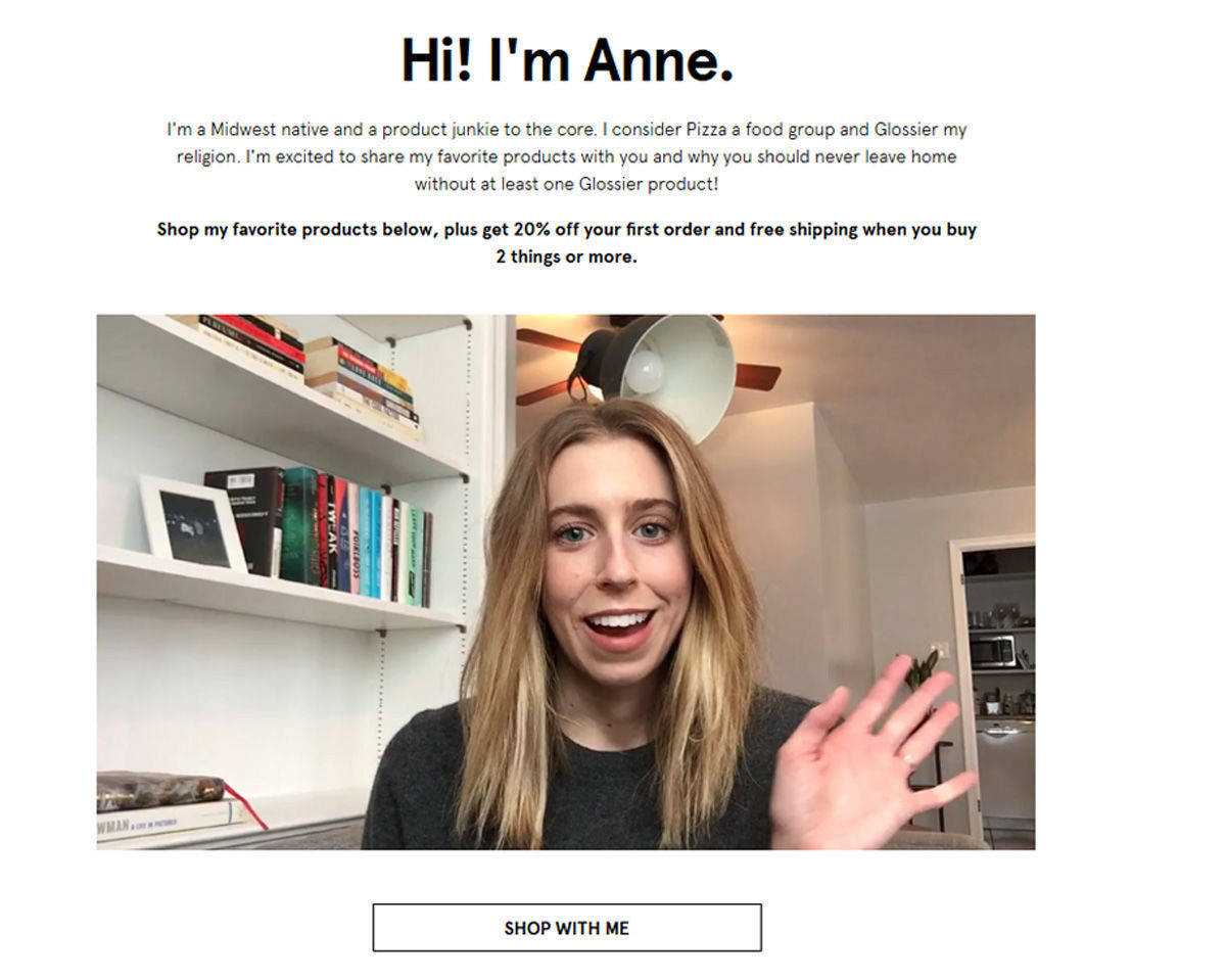 Anne ist eine der Reps, die für Glossier digital die Werbetrommel rühren.