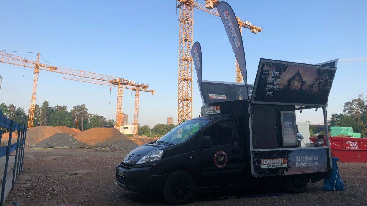 Kafffeewagen von Hornbach auf Baustelle