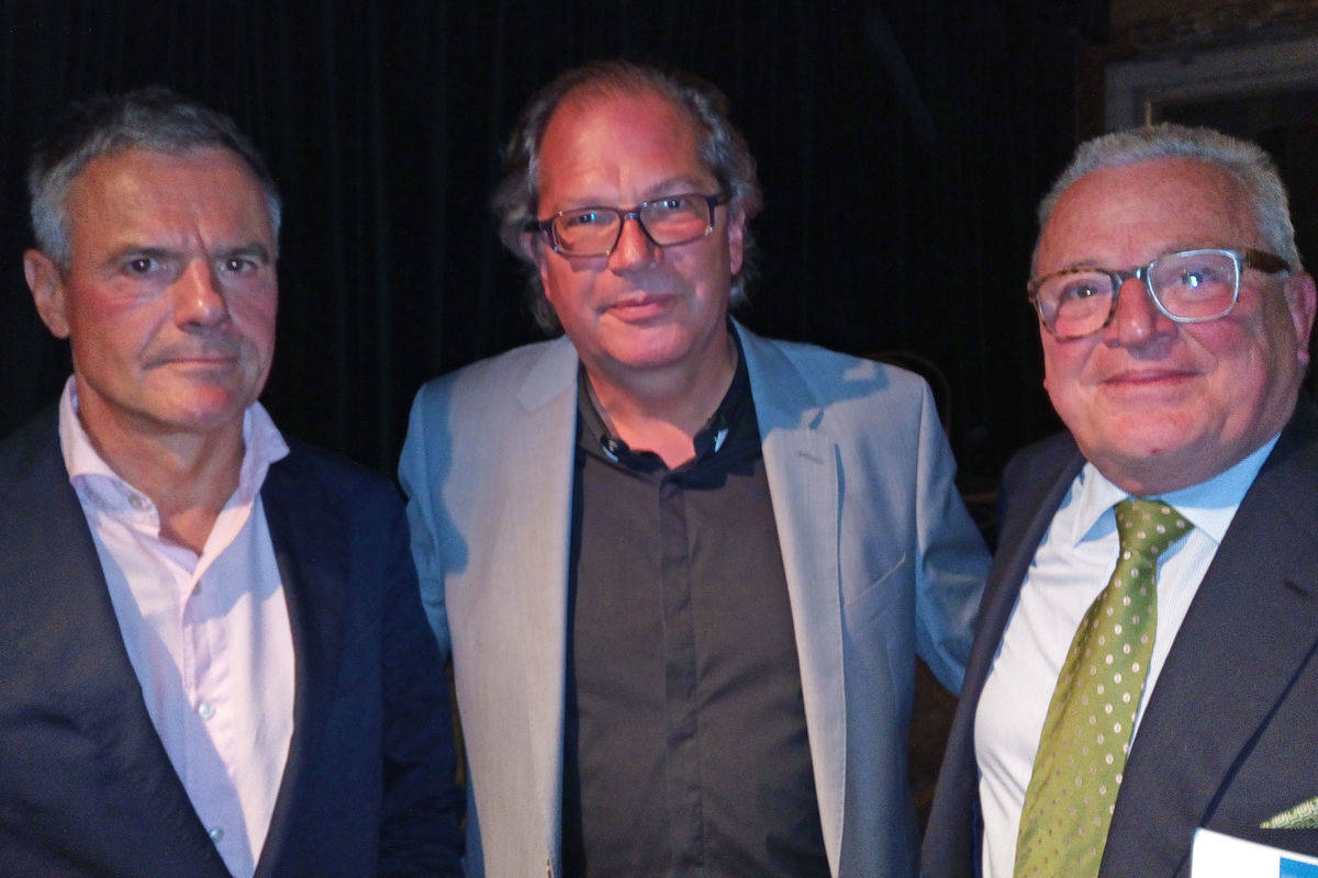 Beim GWA-Sommerfest: v.l. Rainer Esser (Die Zeit), Klaus-Peter Schulz (OMG), Thomas Sattelberger (FDP-MdB)