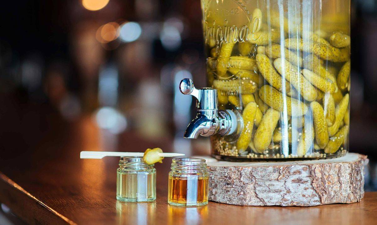 Die Gin und Whiskey Cornichons gibt es ab 1.10. als limitierte Edition bis Frühjahr im Handel zu kaufen.
