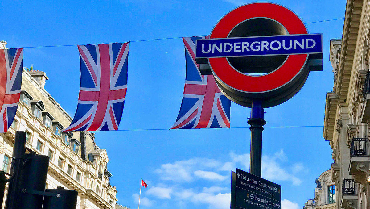 Londons Tube Logo wird kurzzeitig afrikanisch W V