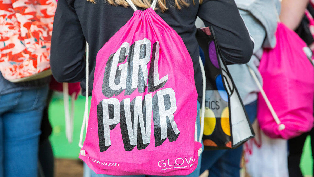 Pinkifizierung der Welt: Wochenende auf der Glow.