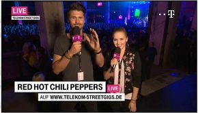 Telekom-Testimonial Clara Heins und The-Voice-Moderator Thore Schölermann moderieren die Live-Spots