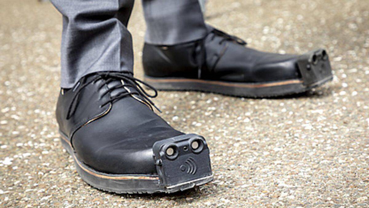 Die "InnoMake"-Schuhe erinnern mit ihren Sensorkappen an Workwear.