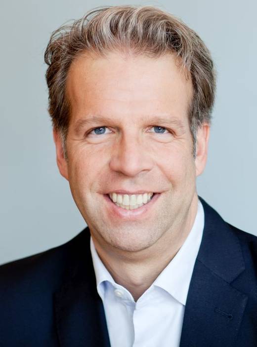 Stefan Voss, Accenture