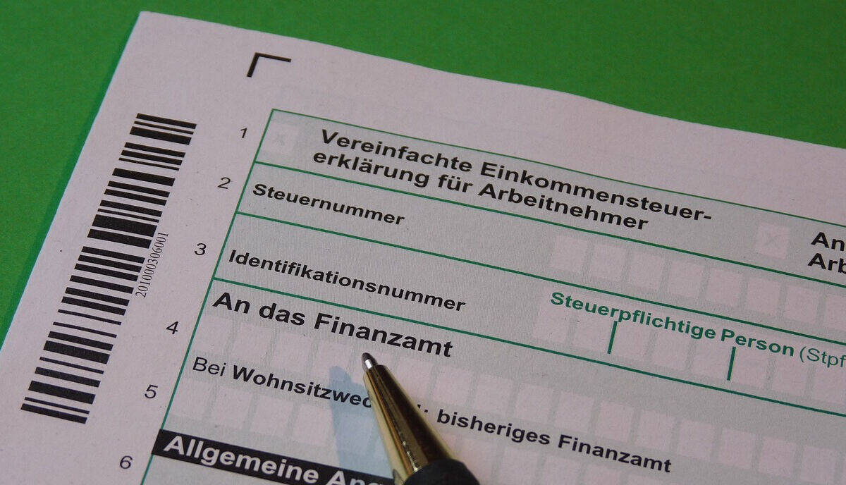 Steuerbescheide: Beim Finanzamt in der Warteschleife.