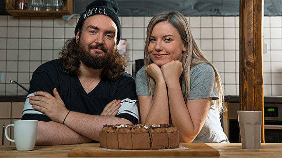 Sturmwaffel und Kelly MissesVlog wecken die Kids via Funk (Foto: Studio 71/Funk).