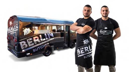 Teil der Konzeptidee von Frese & Wolff: Foodtrucks mit Bad Boys als Verkäufer