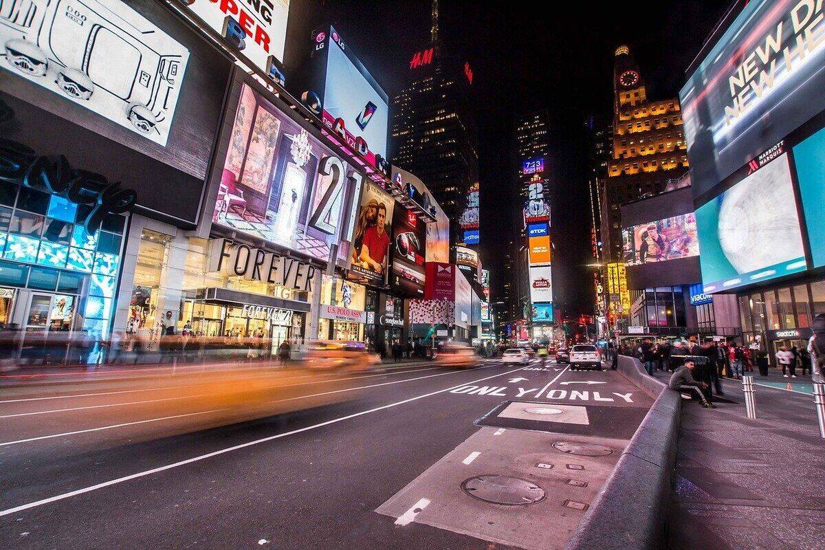 New York fährt runter: Nicht nur wegen Corona am Times Square – auch bei der NYT wird es in Sachen Apple-News-Partnerschaft ruhig.