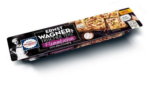 Frischer Teig Flammkuchen: extra dünn und knusprig; wie der Pizzateig in eckigem Format (25 mal 38 Zentimeter).