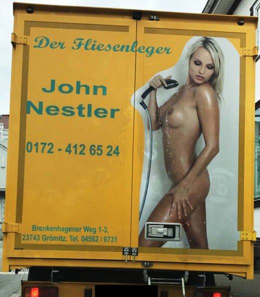Duschszene von John Nestler
