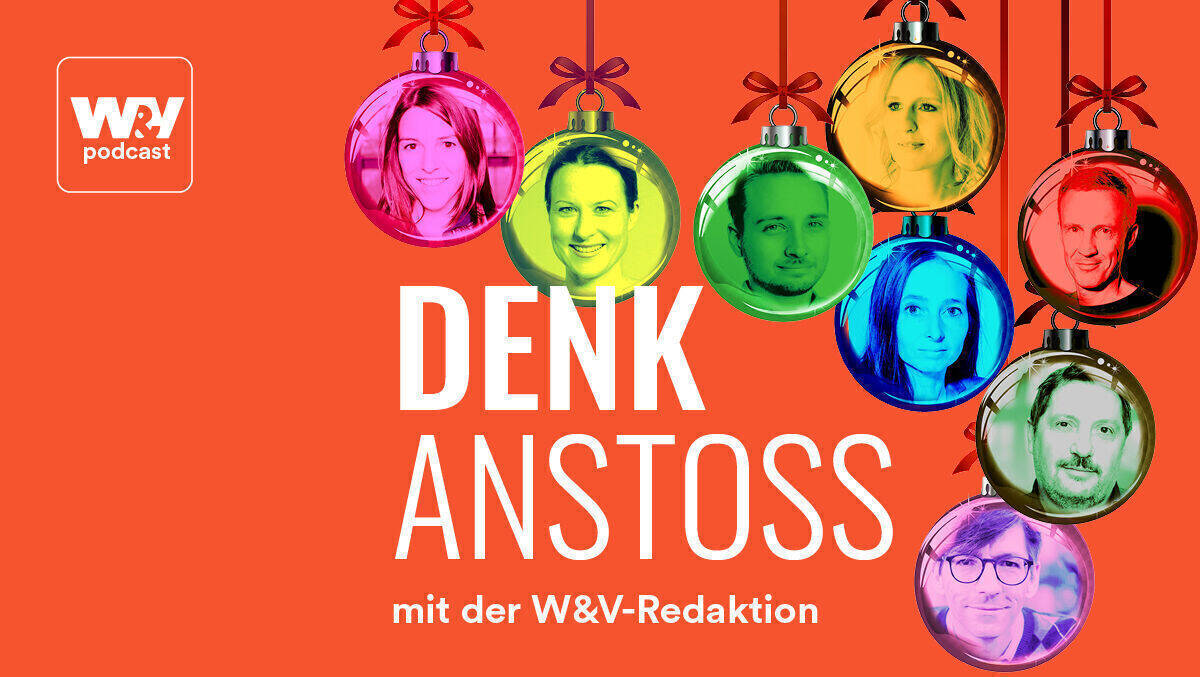 Für die Weihnachtsausgabe des "W&V Denkanstoß" hat sich die Redaktion hinter die Mikros geklemmt.