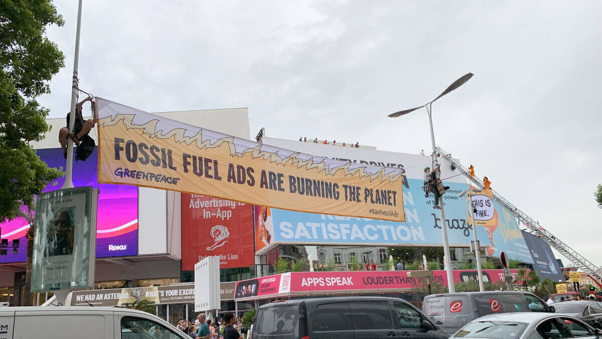 Greenpeace-Proteste überschatten das Cannes Festival.