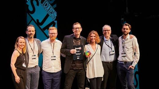 Das siegreiche Team der OMG: Mit CEO Paul Remitz in der Mitte. 
