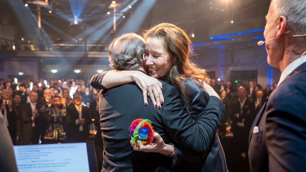 Kristina Bulle wird als Mediapersönlichkeit ausgezeichnet. 