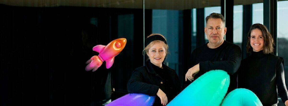 Jetzt mit Werbung (v.l.): Kathi Walter, Johannes Plass, Amelie Pamp