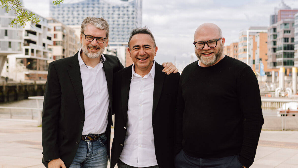 V.l.n.r.: Michael Carl und Fehmi Özkan (beide ArtgroupCN) und Christoph Nann (Co-Owner CarlNann).